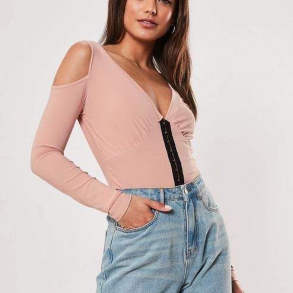 Missguided Tops - Nwt missguided cold shoulder corset crop